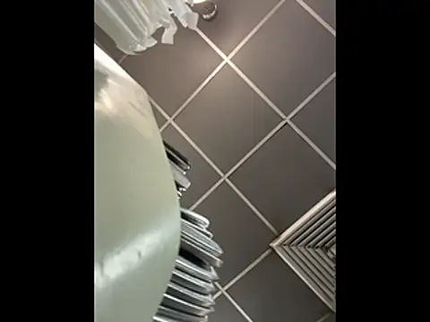 Snapshot of queenkelly1234 chatting on December 15, 3:11 am queenkelly1234 online show from December 15, 3:11 am