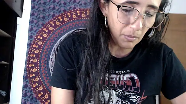 Lucyy Naugthy online show from January 5, 6:11 pm