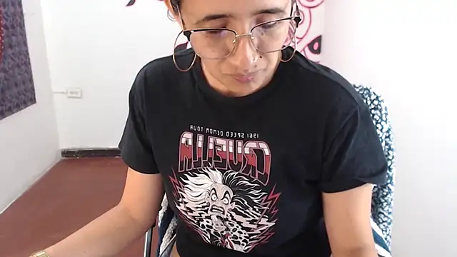 Lucyy Naugthy online show from March 13, 1:51 pm