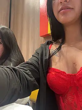 Snapshot of Nahomy_cute1 chatting on October 30, 6:04 am Nahomy cute1 online show from October 30, 6:04 am