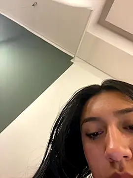 Snapshot of Nahomy_cute1 chatting on November 15, 3:48 am Nahomy cute1 online show from November 15, 3:48 am