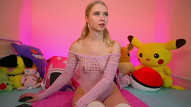 Snapshot of LillyOcean chatting on February 16, 3:41 pm LillyOcean online show from February 16, 3:41 pm