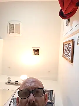 Snapshot of whateveruwanthowever chatting on November 25, 5:57 pm whateveruwanthowever online show from November 25, 5:57 pm