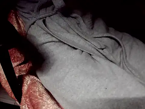 Snapshot of Batboy94 chatting on March 10, 9:31 pm Batboy94 online show from March 10, 9:31 pm