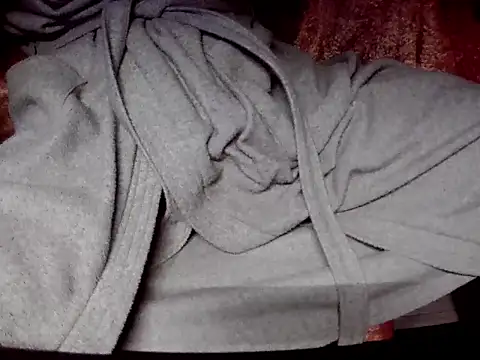 Snapshot of Batboy94 chatting on March 21, 8:56 pm Batboy94 online show from March 21, 8:56 pm