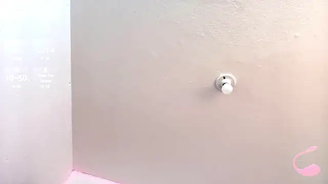 Snapshot of Elisce_cloudd chatting on February 18, 5:58 am Elisce cloudd online show from February 18, 5:58 am