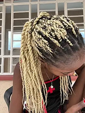 NyahHeat online show from March 7, 9:17 am