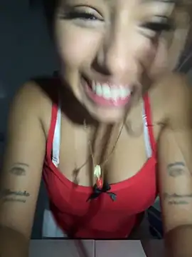 Snapshot of dafne17_ chatting on May 26, 10:11 am dafne17 online show from May 26, 10:11 am