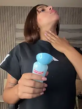 Snapshot of dafne17_ chatting on August 1, 11:42 am dafne17 online show from August 1, 11:42 am
