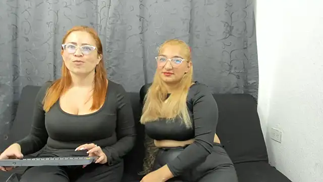 lesb milf online show from February 10, 5:19 pm