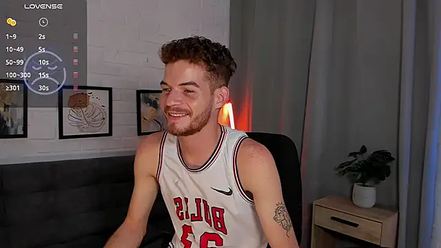 MATEO HUNTER online show from November 12, 3:07 am