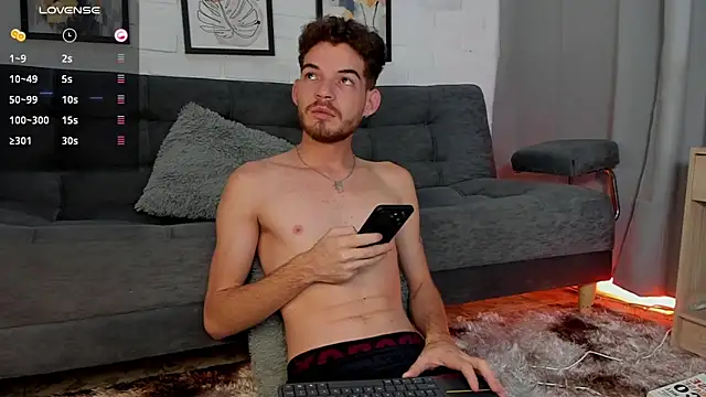 MATEO HUNTER online show from November 27, 4:03 am