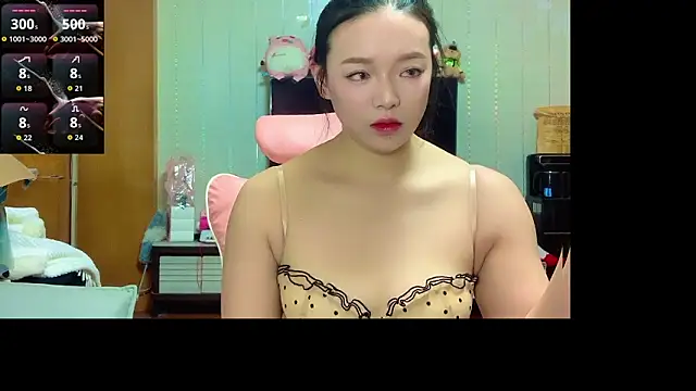 Snapshot of Mimi-777 chatting on October 21, 10:05 am Mimi-777 online show from October 21, 10:05 am