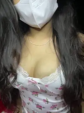 Snapshot of Tina-03 chatting on November 1, 6:48 am Tina-03 online show from November 1, 6:48 am