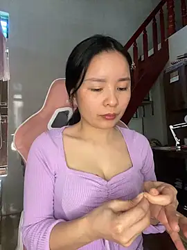 Listen-ly online show from November 30, 4:16 am