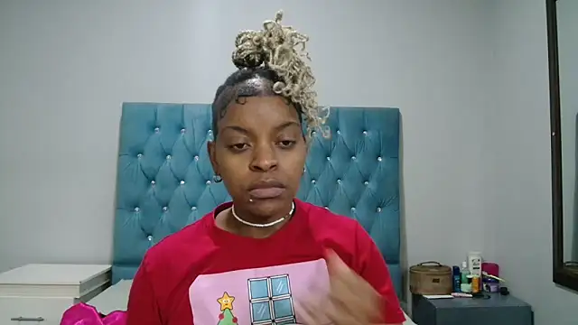 fifiqueen25 online show from June 21, 7:11 am