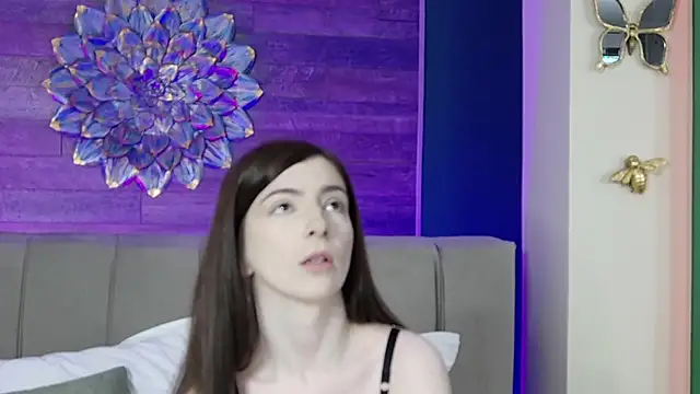 SophieRayss online show from October 24, 5:15 am