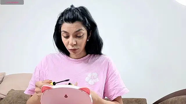 ReneeVoss online show from April 28, 3:22 am