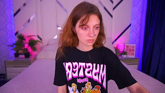 Snapshot of CuteeFoxy chatting on November 11, 2:28 pm CuteeFoxy online show from November 11, 2:28 pm