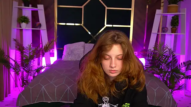 Snapshot of CuteeFoxy chatting on November 14, 2:16 pm CuteeFoxy online show from November 14, 2:16 pm