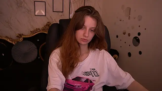 Snapshot of CuteeFoxy chatting on May 27, 12:35 pm CuteeFoxy online show from May 27, 12:35 pm
