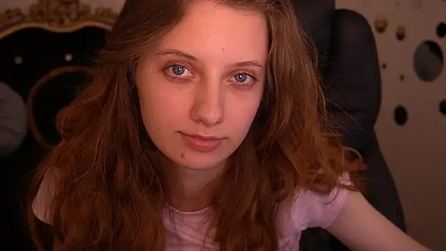 Snapshot of CuteeFoxy chatting on May 29, 1:09 pm CuteeFoxy online show from May 29, 1:09 pm
