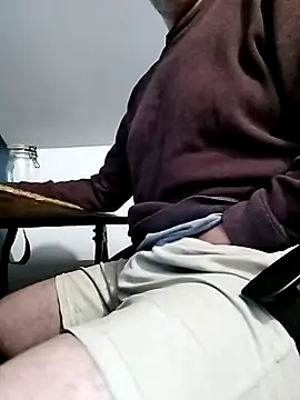 nicolaspgarnier online show from November 6, 6:20 pm