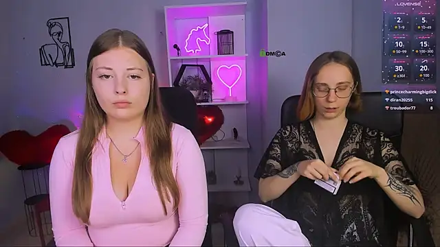 Snapshot of evalora_vei chatting on November 11, 1:22 pm evalora vei online show from November 11, 1:22 pm