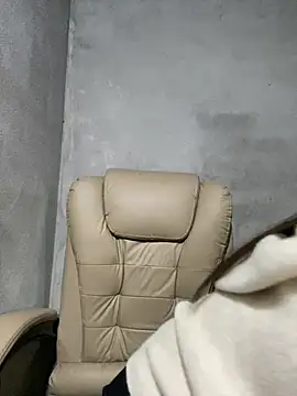 Miss-World00 online show from February 21, 1:01 pm