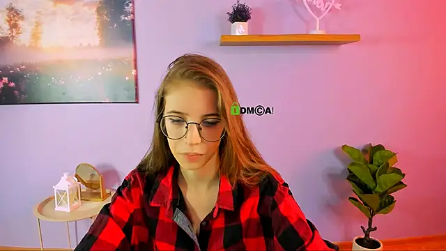 Snapshot of lulu_fly_ chatting on October 22, 9:20 am lulu fly online show from October 22, 9:20 am