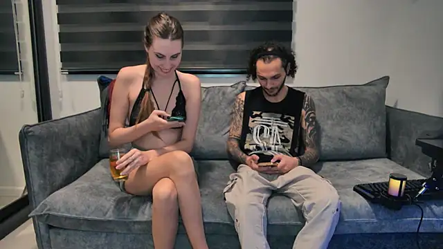 Snapshot of Kinkychaos chatting on December 3, 6:39 pm Kinkychaos online show from December 3, 6:39 pm