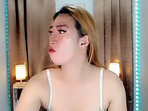 littleredbunny27 online show from January 16, 5:55 am