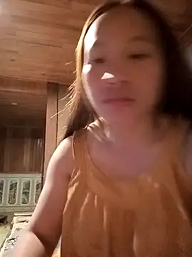 Snapshot of Mising5022 chatting on October 31, 12:28 pm Mising5022 online show from October 31, 12:28 pm