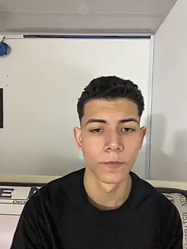 Snapshot of FireGuy_99 chatting on December 22, 7:11 pm FireGuy 99 online show from December 22, 7:11 pm