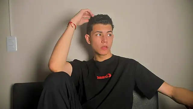 Snapshot of FireGuy_99 chatting on January 13, 1:16 pm FireGuy 99 online show from January 13, 1:16 pm