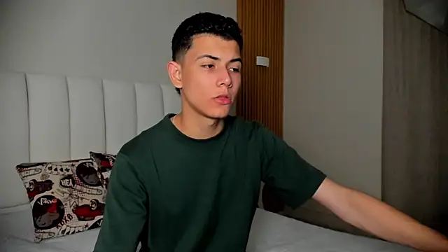 Snapshot of FireGuy_99 chatting on January 19, 12:42 pm FireGuy 99 online show from January 19, 12:42 pm