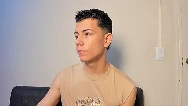 Snapshot of FireGuy_99 chatting on February 12, 12:44 pm FireGuy 99 online show from February 12, 12:44 pm