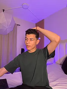 Snapshot of FireGuy_99 chatting on February 13, 1:07 pm FireGuy 99 online show from February 13, 1:07 pm