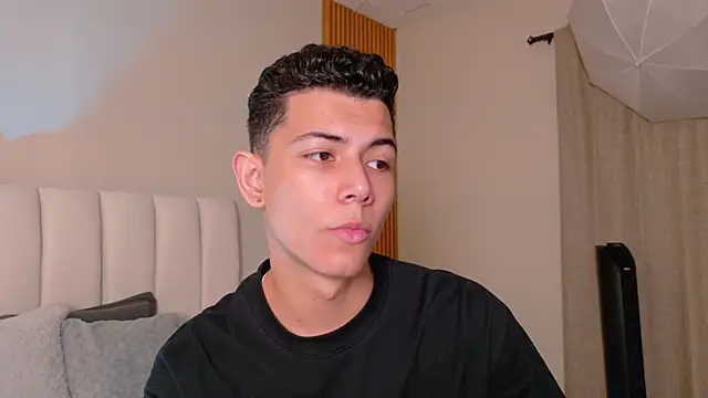 Snapshot of FireGuy_99 chatting on April 6, 3:13 pm FireGuy 99 online show from April 6, 3:13 pm