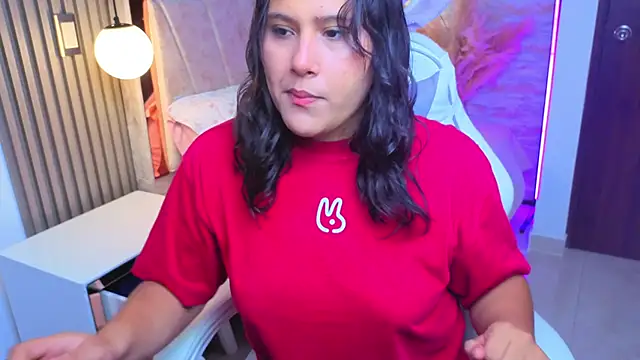 Snapshot of luna_jonezz chatting on October 26, 9:15 am luna jonezz online show from October 26, 9:15 am