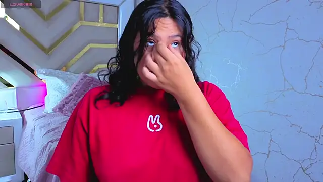 Snapshot of luna_jonezz chatting on November 13, 11:31 am luna jonezz online show from November 13, 11:31 am