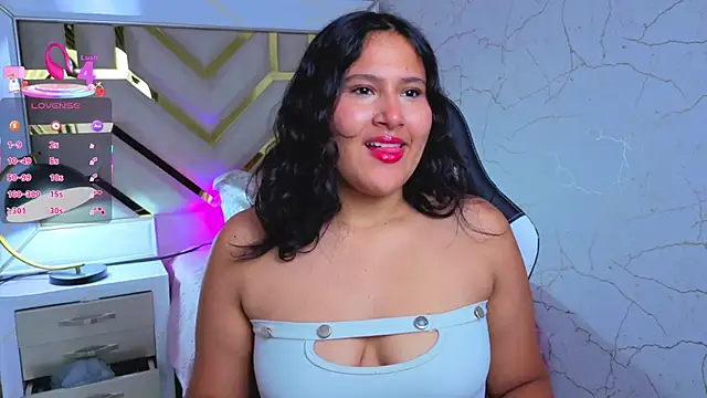 Snapshot of luna_jonezz chatting on November 20, 11:10 am luna jonezz online show from November 20, 11:10 am