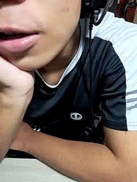 kave2033 online show from October 14, 2:40 pm