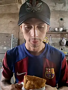 Snapshot of Luciferinthestreet chatting on November 4, 12:04 pm Luciferinthestreet online show from November 4, 12:04 pm