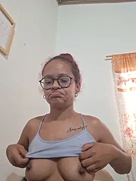 Snapshot of SHARON_ROS chatting on October 15, 7:14 pm SHARON ROS online show from October 15, 7:14 pm