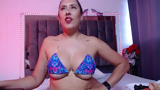 Salmma Milf online show from May 7, 11:59 am
