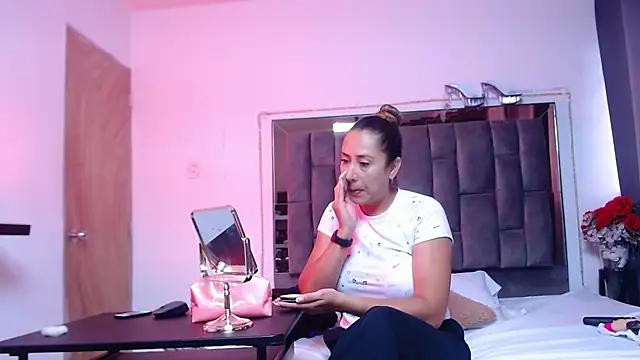 Salmma Milf online show from May 11, 11:38 am
