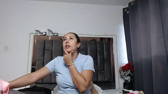 Salmma Milf online show from May 20, 11:38 am