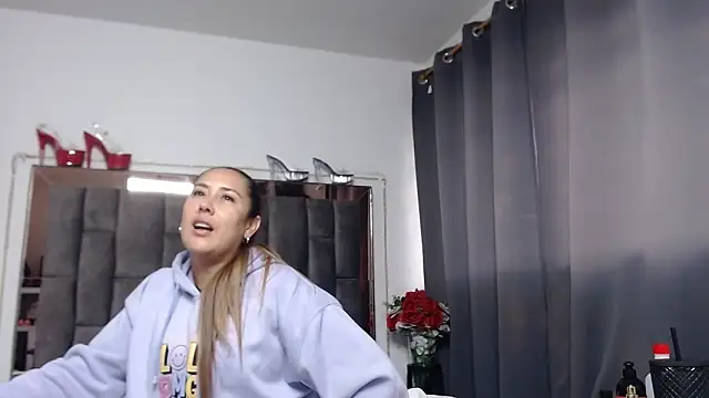 Salmma Milf online show from June 19, 11:47 am