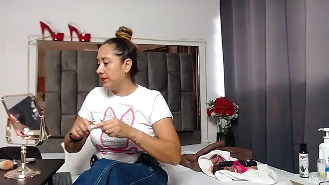 Salmma Milf online show from July 10, 11:57 am